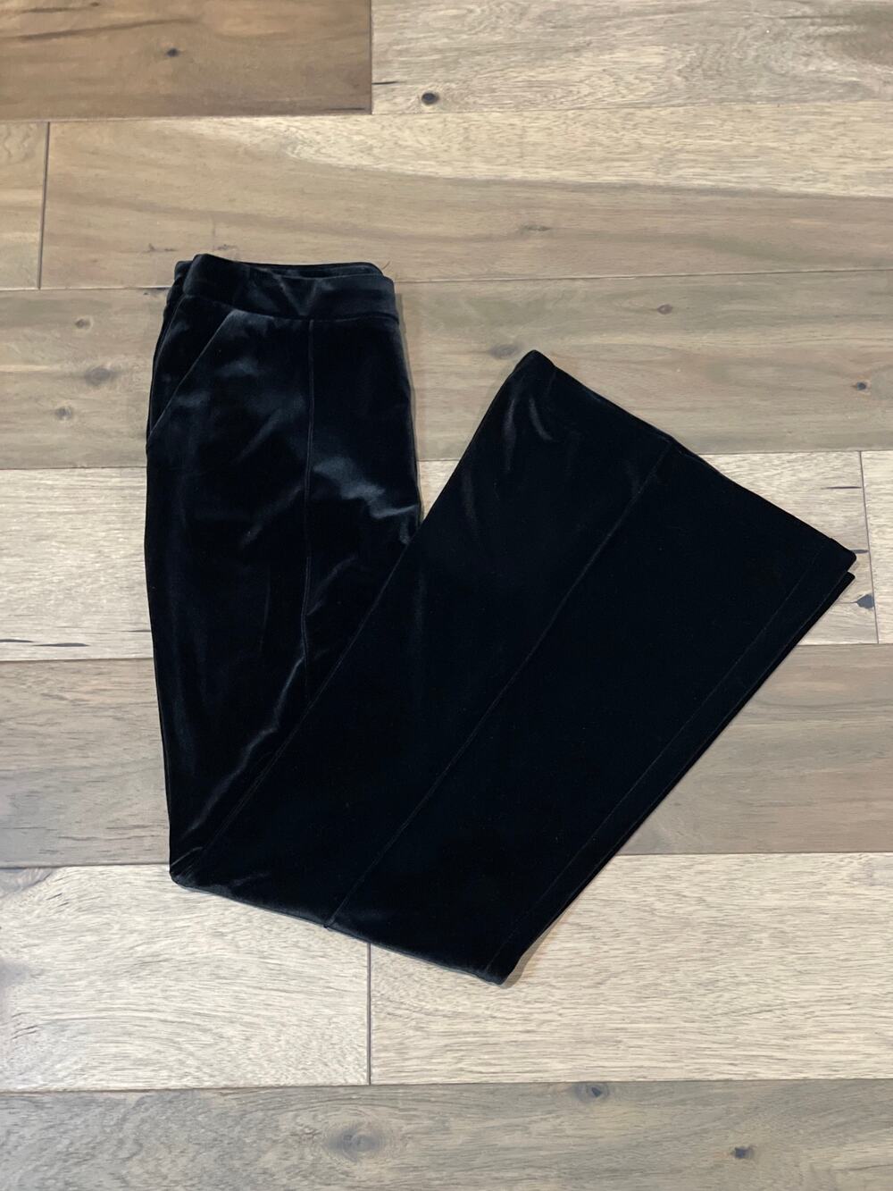 Cache Velvet Pants Size 10 Black Flare High Rise